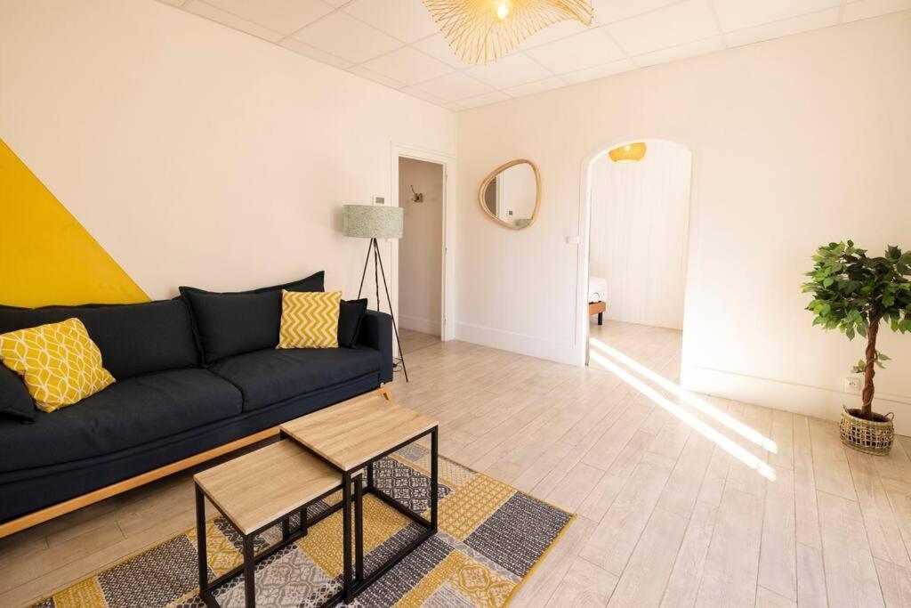Le Cosy C - T2 Tout Equipe - Centre-Ville Gare Монлюсон Екстер'єр фото
